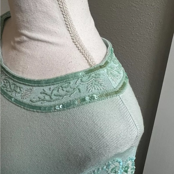 ESCADA!… Gorgeous, Mint Green, LACE and Beaded Top - Picture 7 of 8